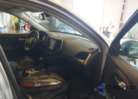 2014 Jeep Cherokee Altitude из США, поврежденный, VIN 1C4PJMCB1EW302045